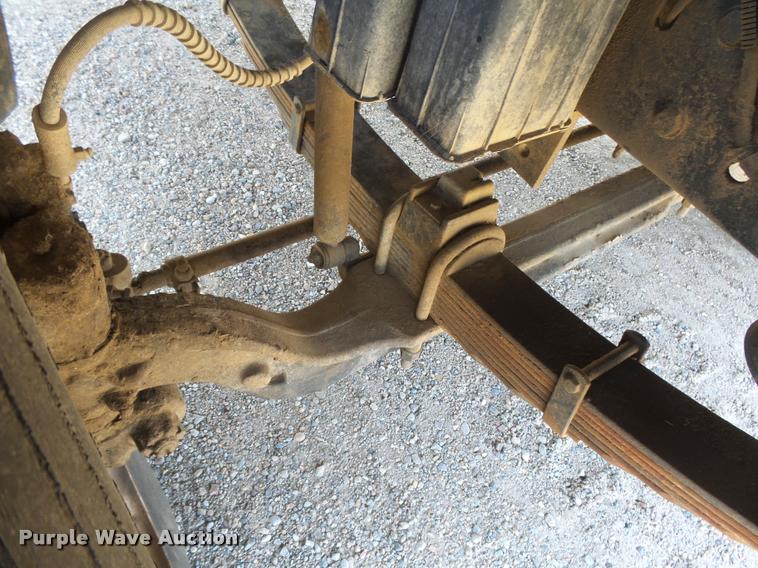 image for item DB2621 1987 Ford F800 dump truck