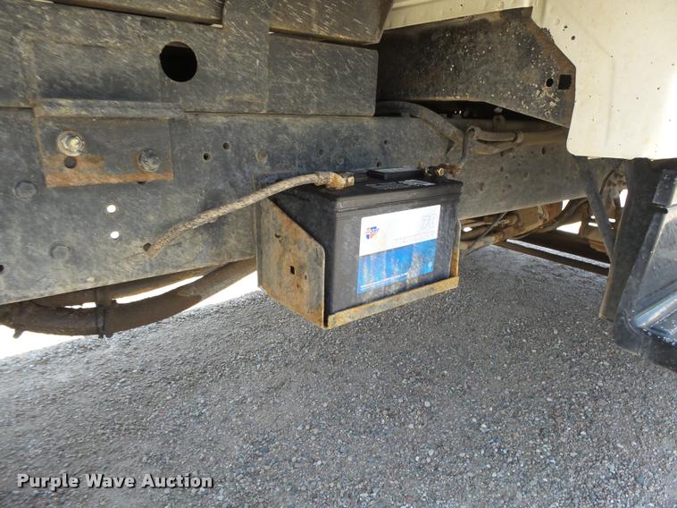 image for item DB2621 1987 Ford F800 dump truck