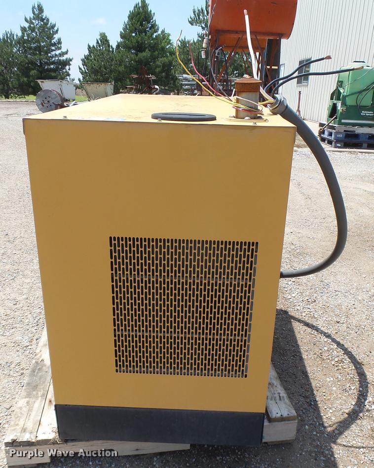 image for item DB2622 2007 Olympian G25UH3 generator