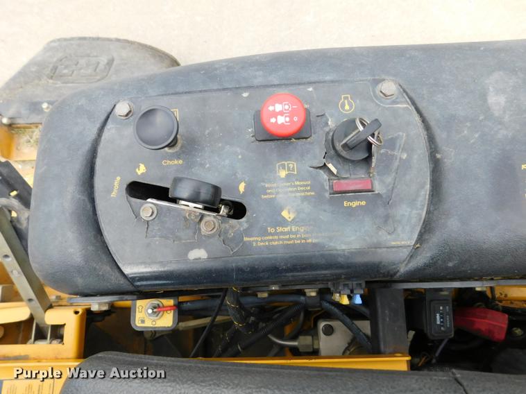 image for item DB9485 2005 Hustler Super Z ZTR lawn mower