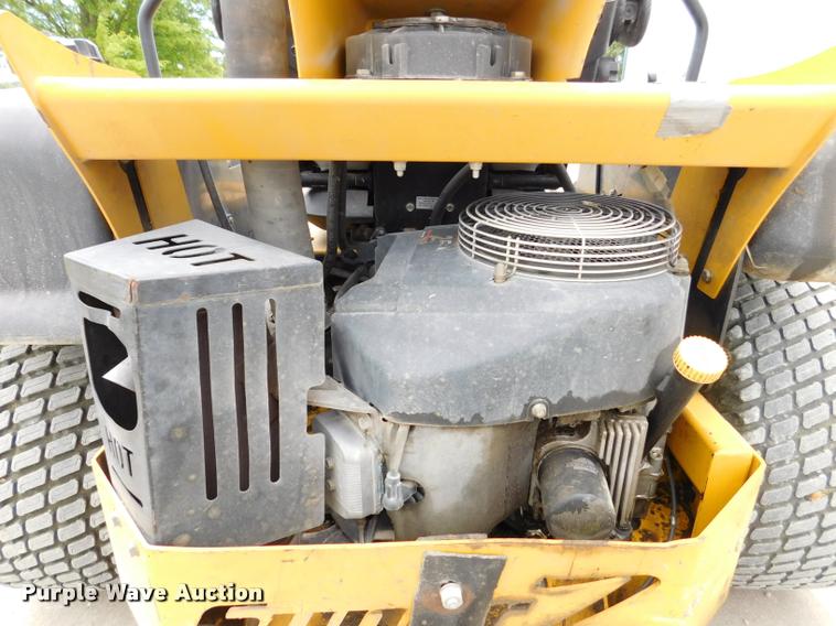 image for item DB9485 2005 Hustler Super Z ZTR lawn mower