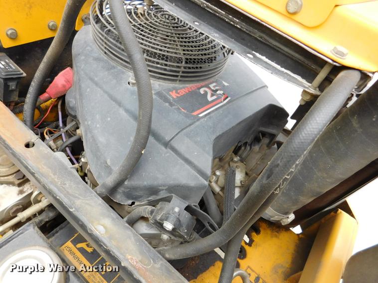 image for item DB9485 2005 Hustler Super Z ZTR lawn mower