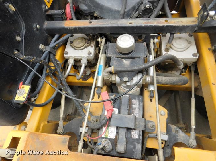 image for item DB9485 2005 Hustler Super Z ZTR lawn mower