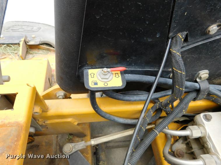 image for item DB9485 2005 Hustler Super Z ZTR lawn mower