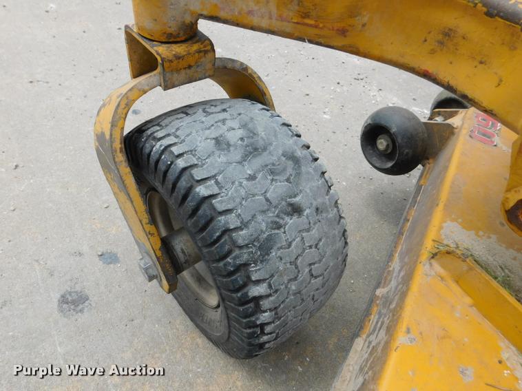 image for item DB9485 2005 Hustler Super Z ZTR lawn mower