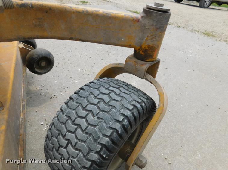 image for item DB9485 2005 Hustler Super Z ZTR lawn mower