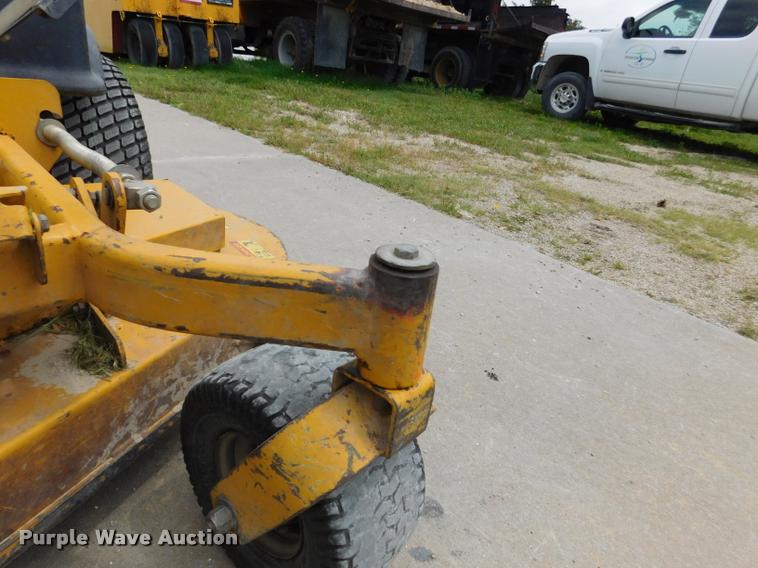 image for item DB9485 2005 Hustler Super Z ZTR lawn mower