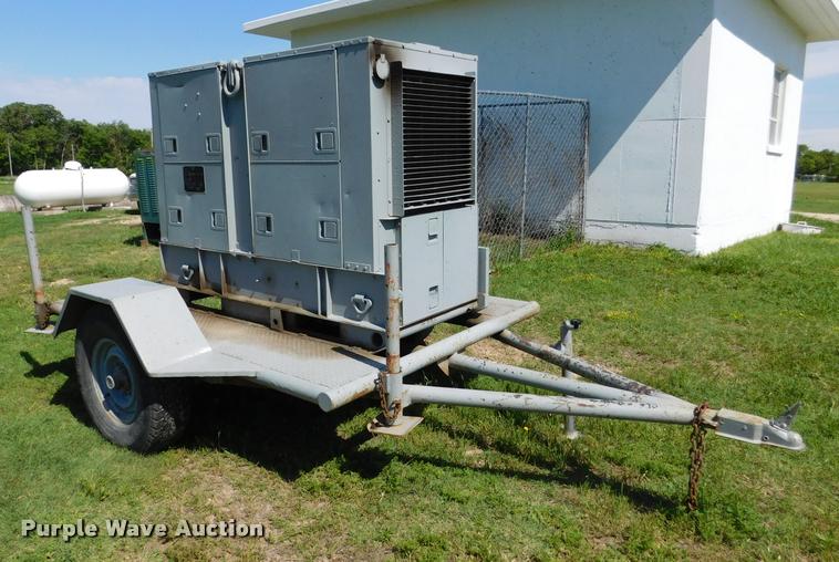 image for item DB9486 1986 John R. Hollingsworth Co. MEP-004A generator