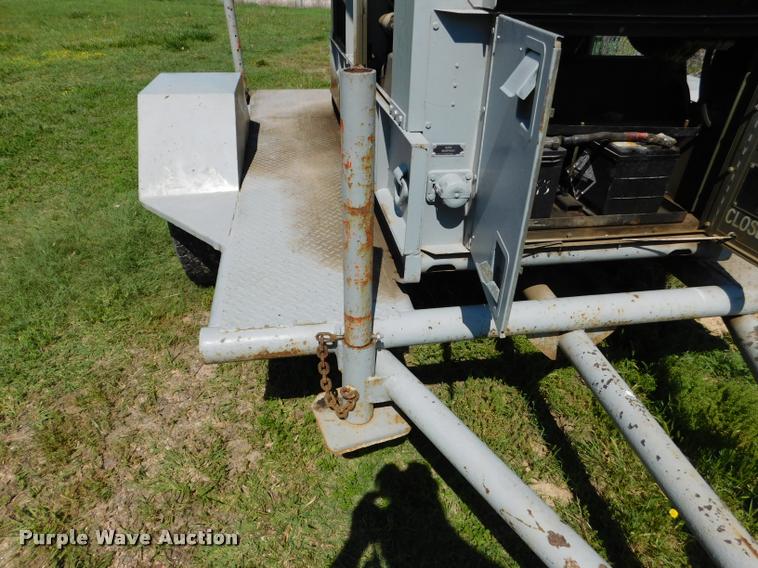 image for item DB9486 1986 John R. Hollingsworth Co. MEP-004A generator