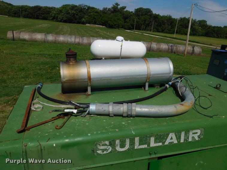 image for item DB9487 1983 Sullair J15DWPE3PH generator