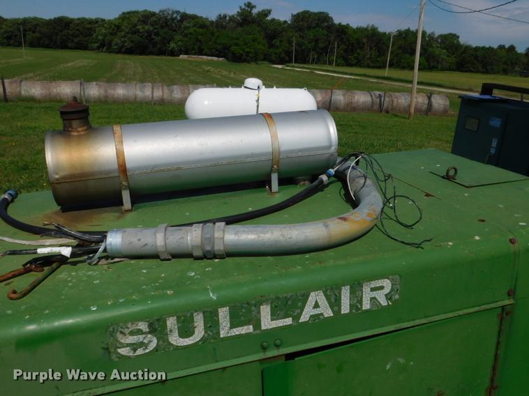 image for item DB9487 1983 Sullair J15DWPE3PH generator