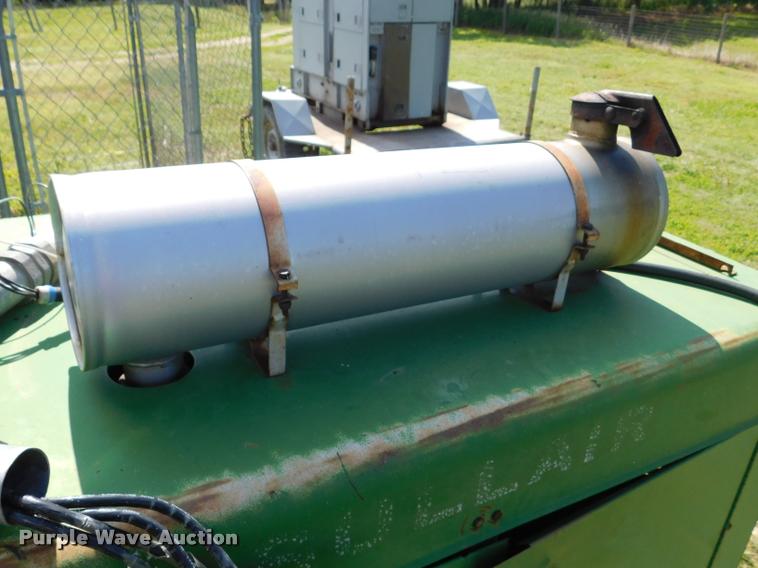 image for item DB9487 1983 Sullair J15DWPE3PH generator