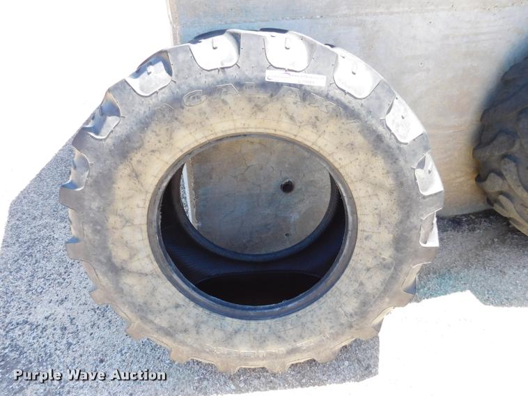 image for item DB9889 (4) tires