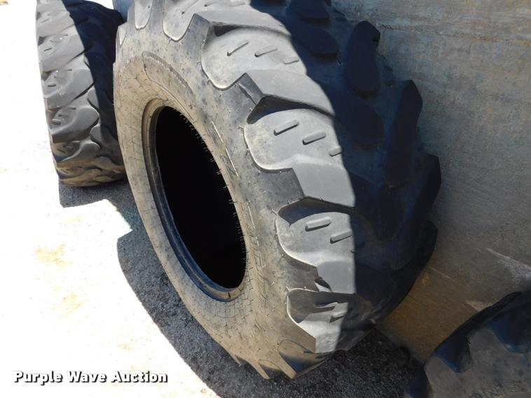 image for item DB9889 (4) tires