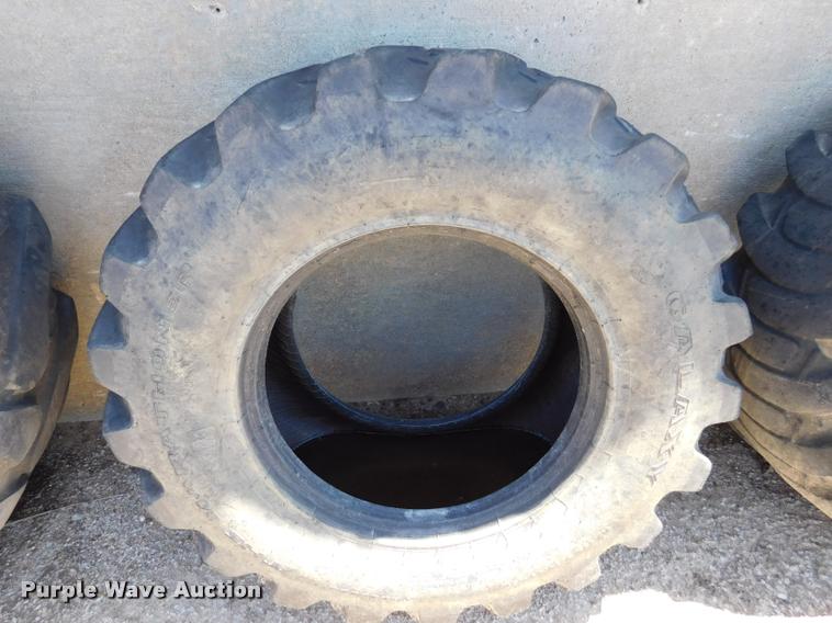 image for item DB9889 (4) tires