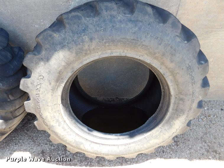 image for item DB9889 (4) tires