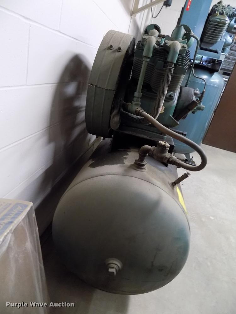 image for item DC4991 Champion R-30C air compressor