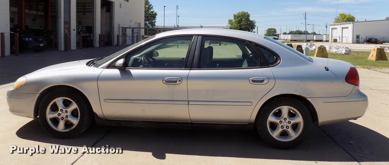 image for item DC4994 2001 Ford Taurus SES