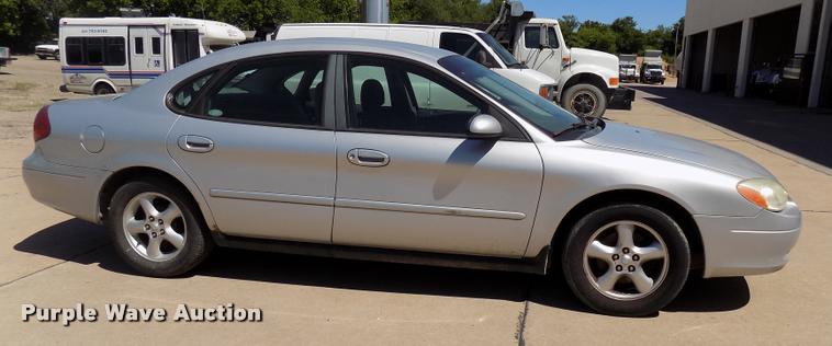 image for item DC4994 2001 Ford Taurus SES