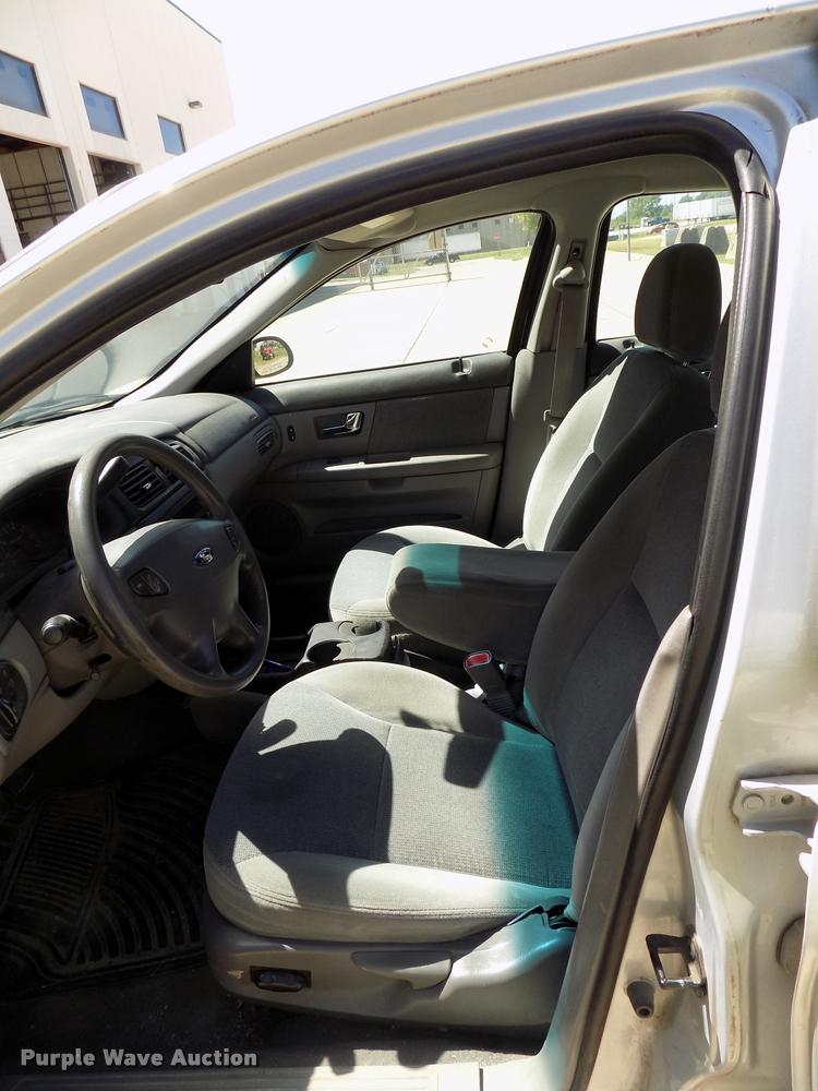 image for item DC4994 2001 Ford Taurus SES