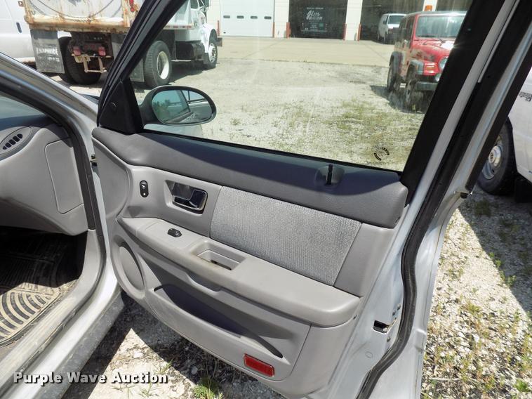 image for item DC4994 2001 Ford Taurus SES