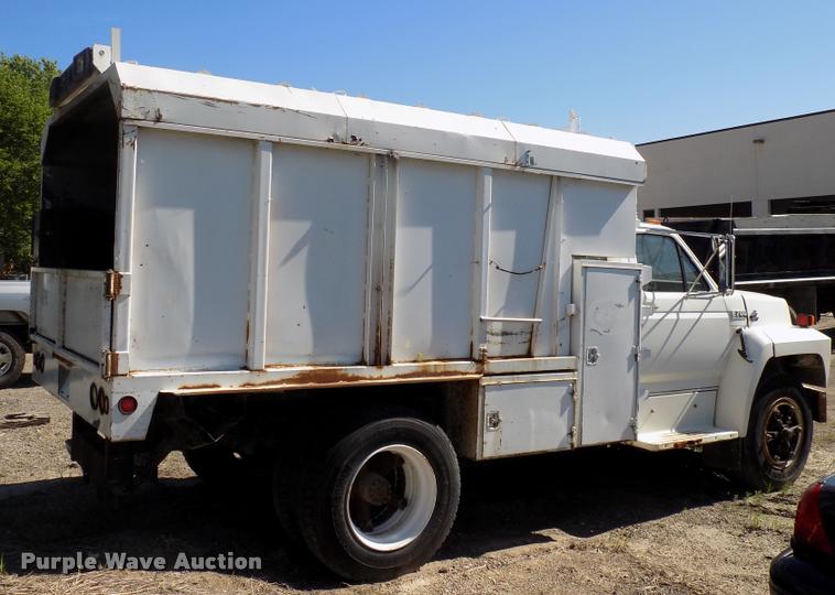 image for item DC4996 1992 Ford F700 dump truck