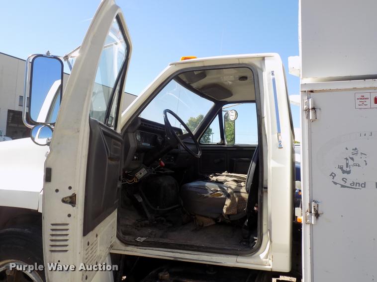 image for item DC4996 1992 Ford F700 dump truck