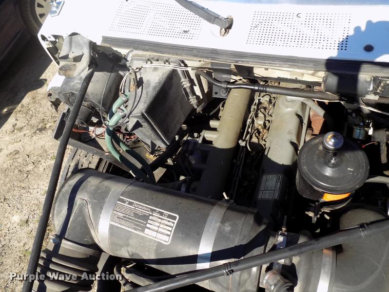 image for item DC4996 1992 Ford F700 dump truck