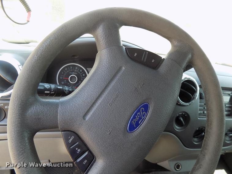 image for item DC4997 2006 Ford Expedition XLT SUV