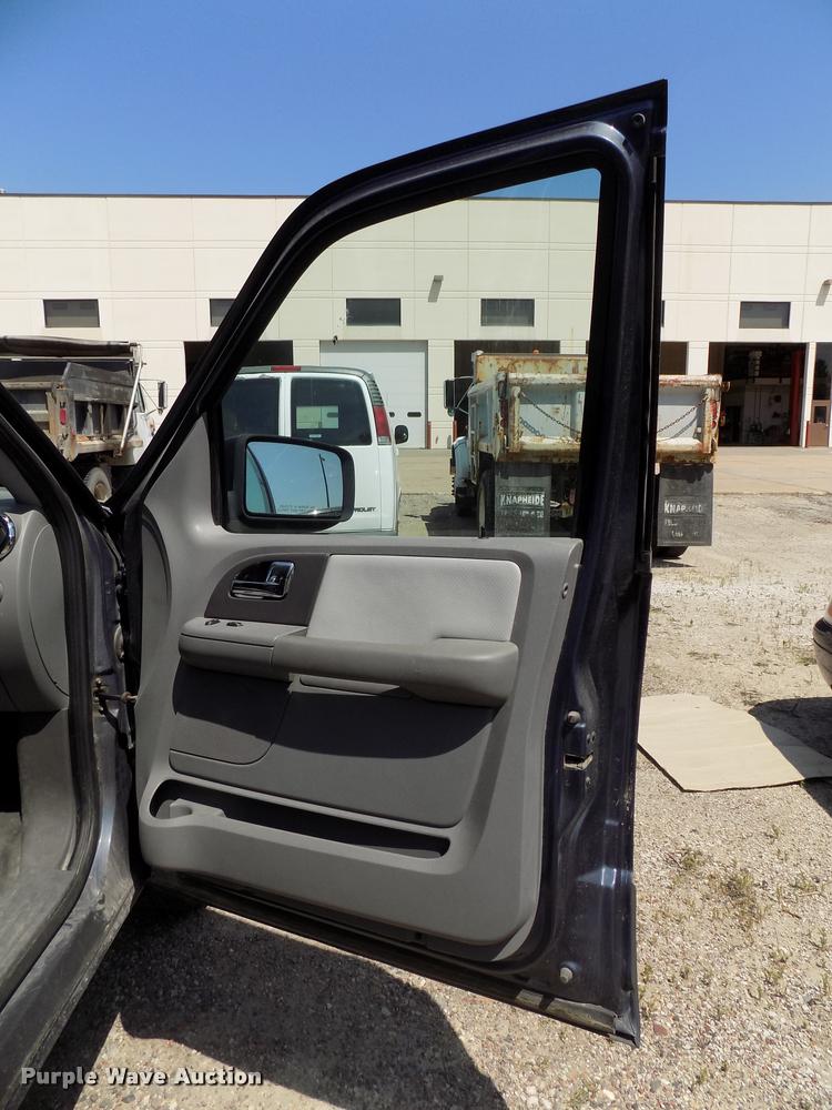 image for item DC4997 2006 Ford Expedition XLT SUV