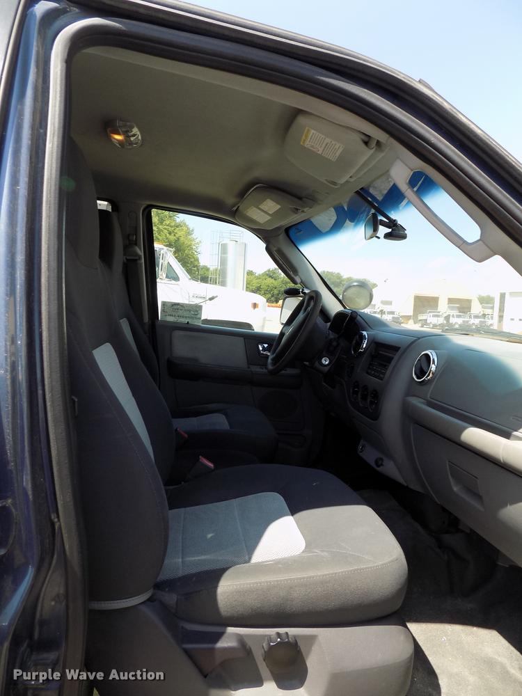 image for item DC4997 2006 Ford Expedition XLT SUV