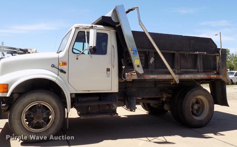 image for item DC4998 1991 International 4900 dump truck