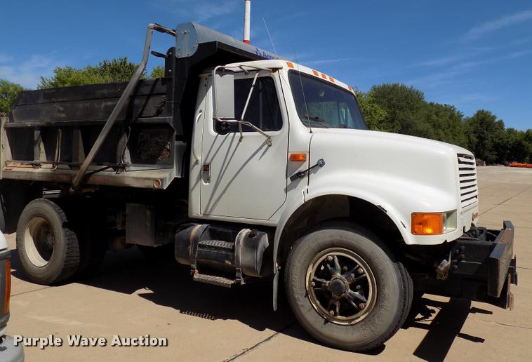 image for item DC4998 1991 International 4900 dump truck