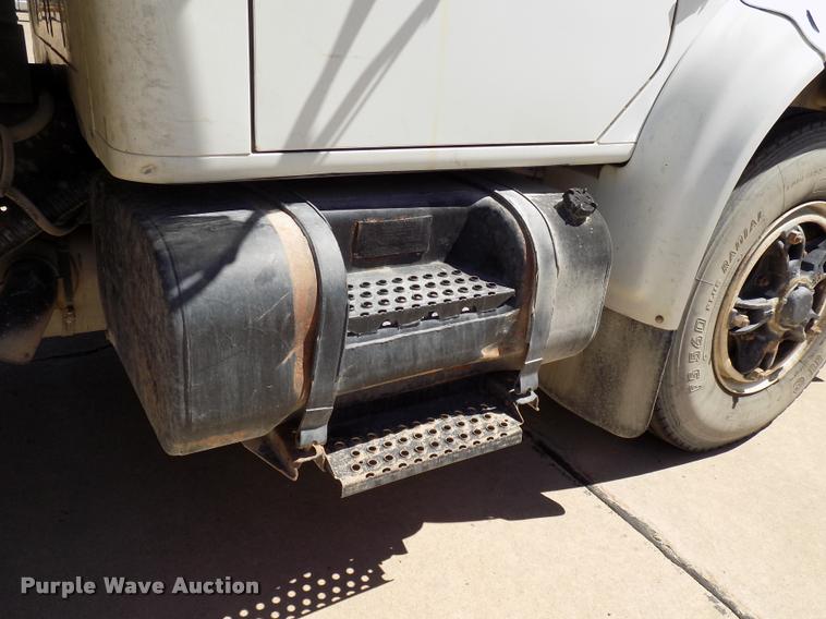 image for item DC4998 1991 International 4900 dump truck