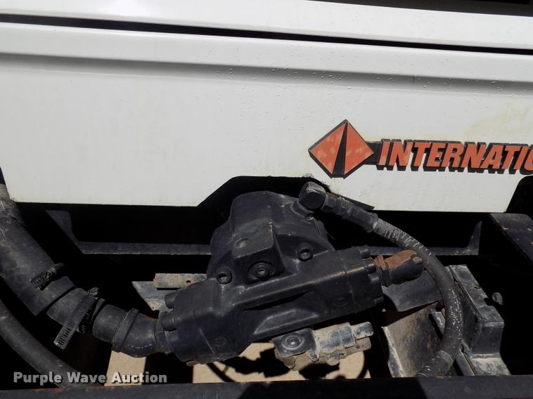 image for item DC4998 1991 International 4900 dump truck