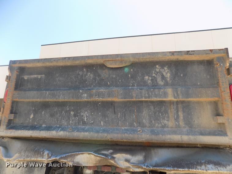 image for item DC4998 1991 International 4900 dump truck