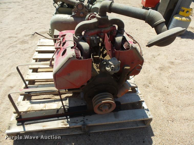 image for item DE9039 (3) Wisconsin four cylinder gas engines