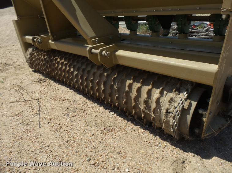 image for item DE9040 Land Pride 15-72 Solid Stand seeder