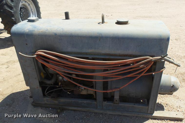 image for item DE9041 Lincoln SA-200-F-162 welder
