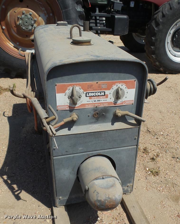 image for item DE9041 Lincoln SA-200-F-162 welder
