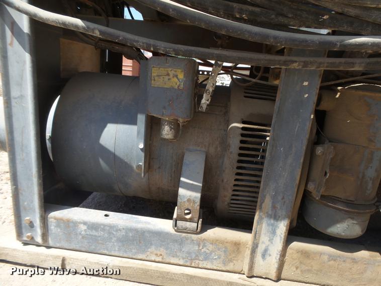 image for item DE9041 Lincoln SA-200-F-162 welder