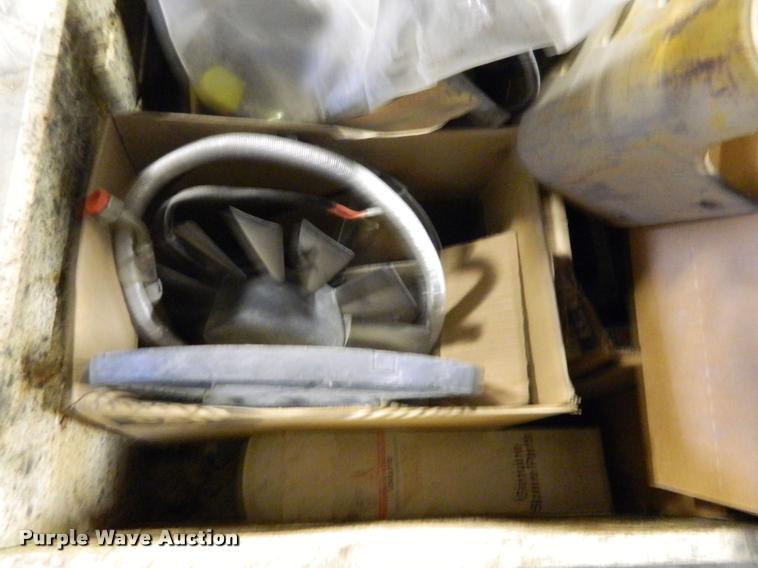 image for item DE9756 Deutz tractor parts