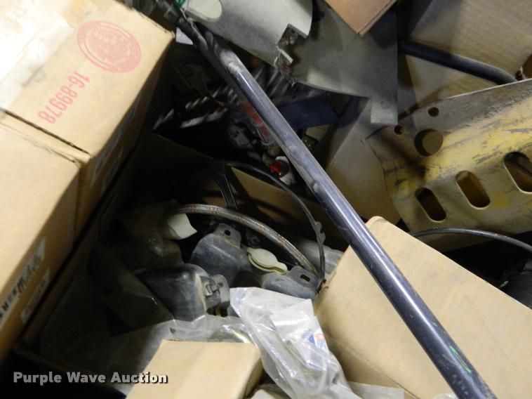 image for item DE9756 Deutz tractor parts