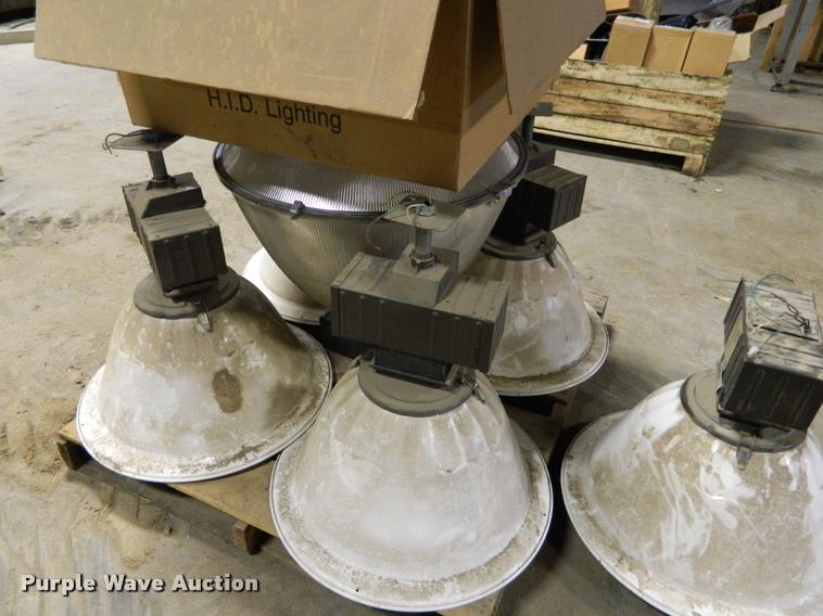 image for item DE9757 (6) halogen lights