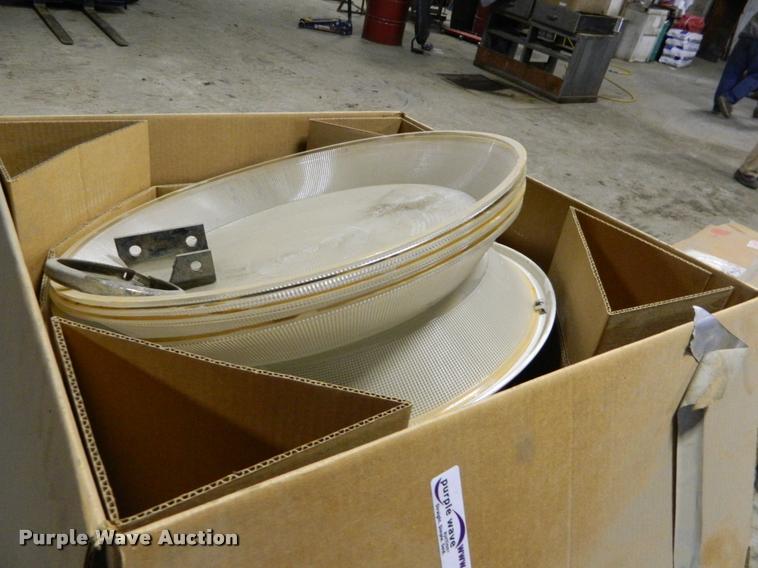 image for item DE9757 (6) halogen lights