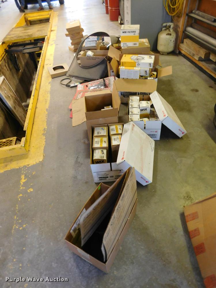 image for item DE9762 Automotive parts