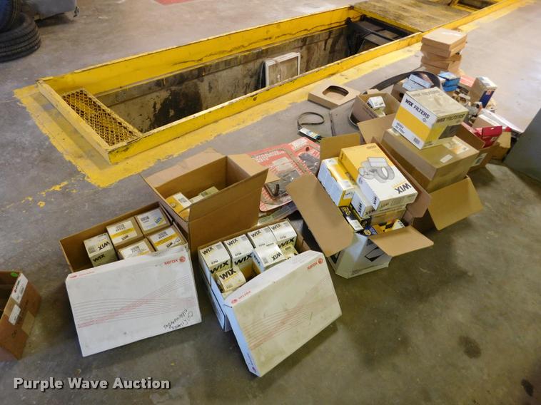 image for item DE9762 Automotive parts