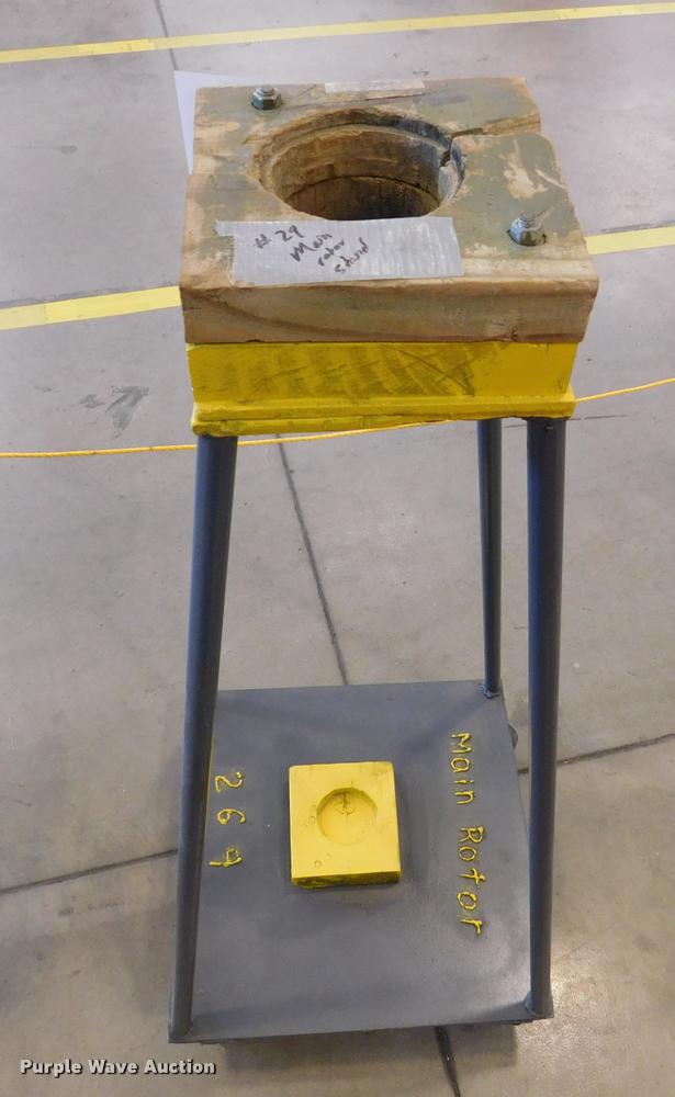 Hughes 269 main rotor stand in Salina, KS Item DE9846 sold Purple Wave
