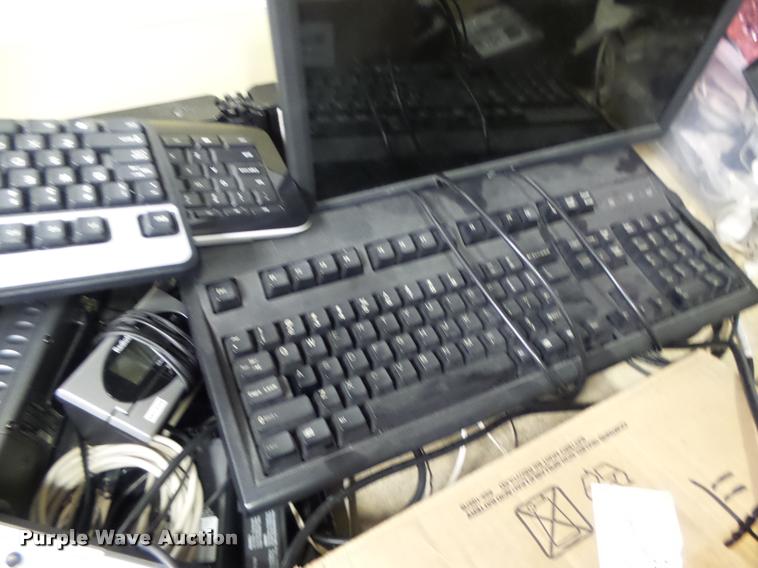 image for item DF9312 Office equipment and furniture