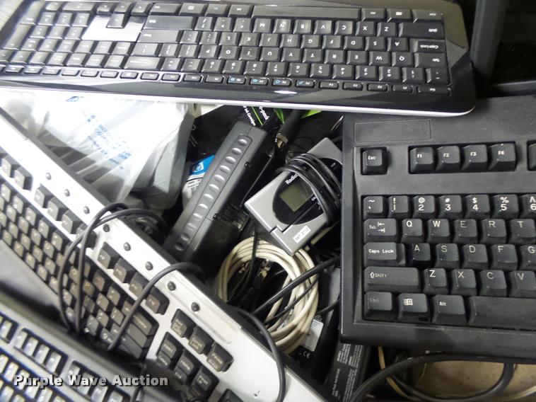 image for item DF9312 Office equipment and furniture